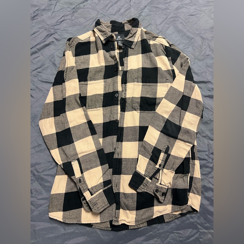 H&M Black and Cream Plaid Casual Button Down Shirt